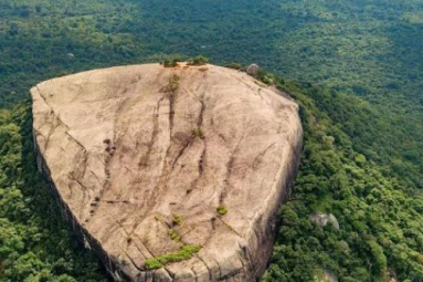 Pidurangala Rock