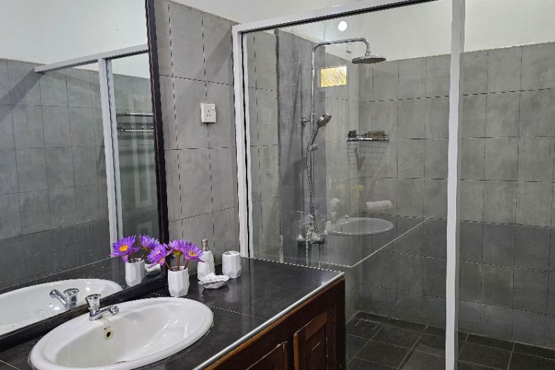 Spacious Triple Rooms 03